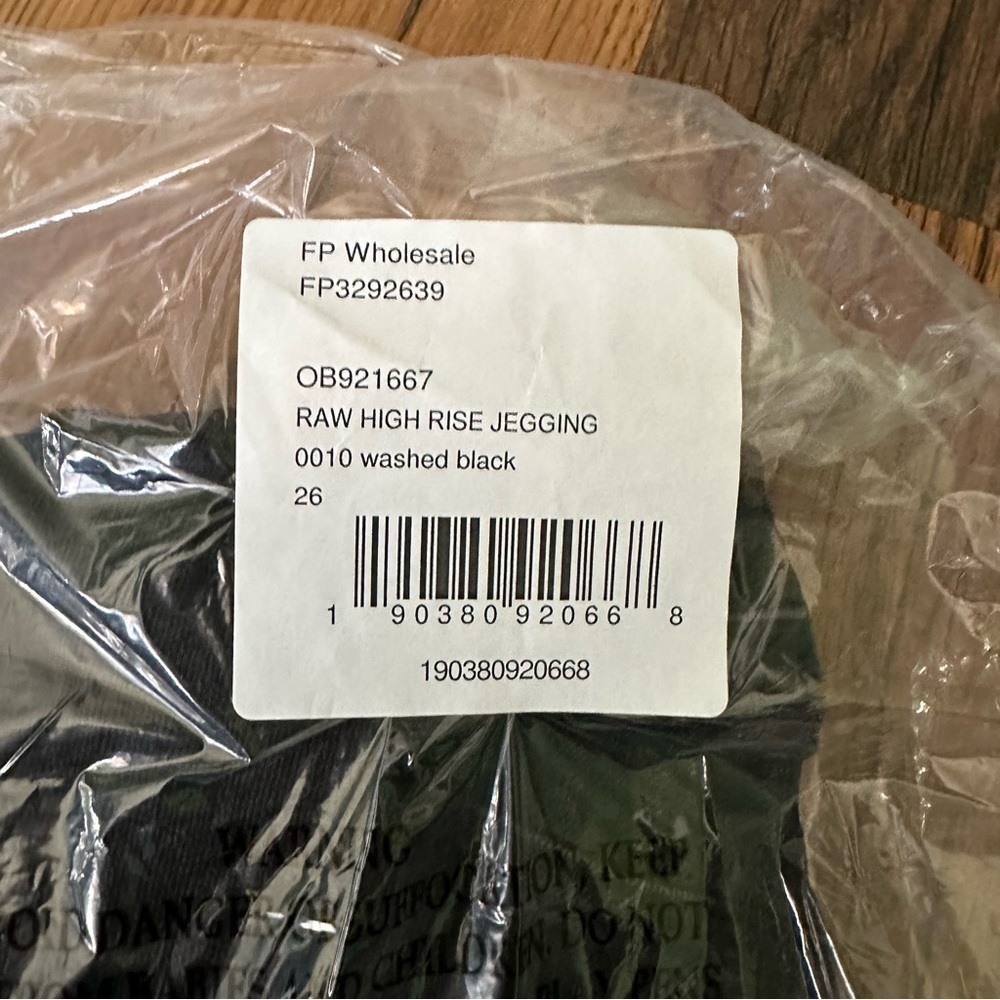 Free People Raw High Rise Jegging in Washed Black - Picture 6 of 8